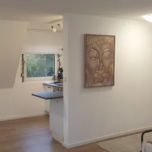  Appartement Frisch Renoviert Mit Dachterrasse - Geniesse Ruhe Und Grun Nahe Neustadt Aisch